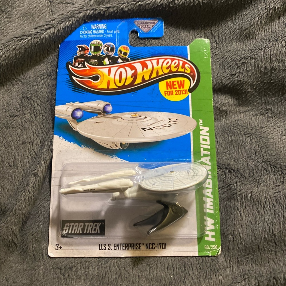 Hot Wheels U.S.S. Enterprise NCC-1701 (W/O damage decals)